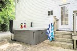 Wonderful deck with private hot tub and outdoor shower for your enjoyment 